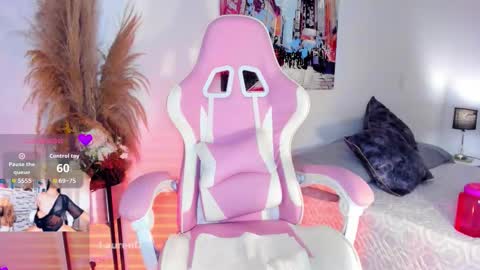 MissLauren online show from 09.26.25