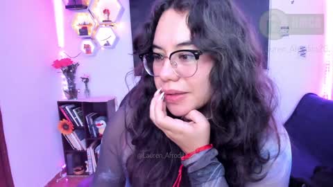 Snapshot of lauren_afrodita chatting on 12.15.24 Im Lauren independent model online show from 12.15.24