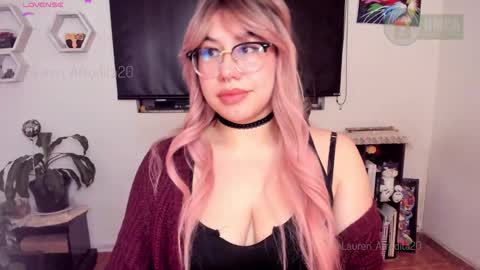 Snapshot of lauren_afrodita chatting on 09.27.25 Im Lauren independent model online show from 09.27.25