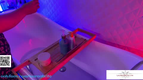 Lauren Brite online show from 01.10.25