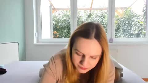 Snapshot of laurendreams chatting on 11.23.25 laurendreams online show from 11.23.25