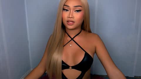 chloe3 online show from 10.12.25