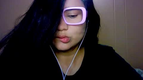 Snapshot of laurengirls1 chatting on 12.18.25 onlyfan laureng7 - 7 laureng2 online show from 12.18.25