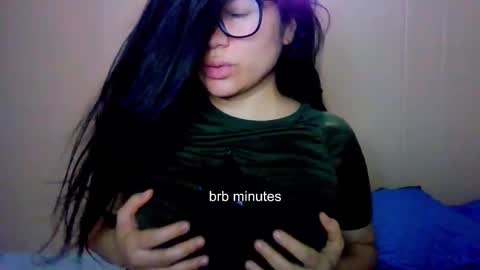 Snapshot of laurengirls1 chatting on 01.09.26 onlyfan laureng7 - 7 laureng2 online show from 01.09.26