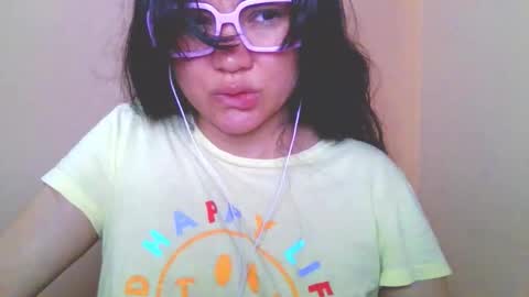 Snapshot of laurengirls1 chatting on 03.15.26 onlyfan laureng7 - 7 laureng2 online show from 03.15.26