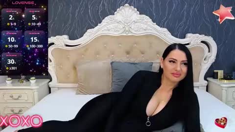 Laura online show from 12.20.24