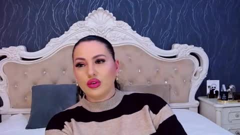 Laura online show from 02.06.26