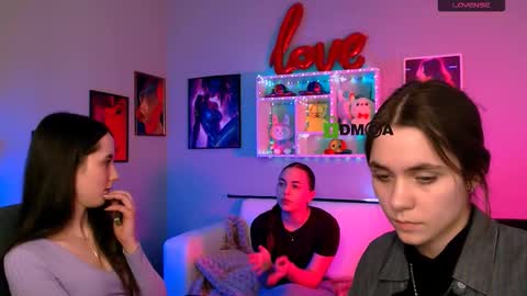 Laure online show from 03.25.26