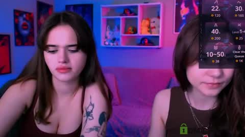 Snapshot of laurenmurrr chatting on 05.11.26 Laure online show from 05.11.26