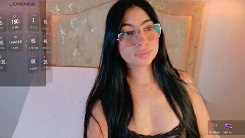laurenn_smitth online show from 10.18.25