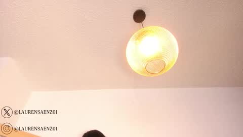 Lauren Saenz online show from 11.26.25