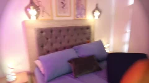 Lauren Saenz online show from 05.22.26