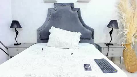 Lauren  online show from 12.22.25