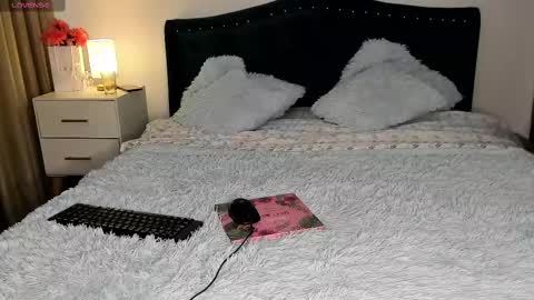 daniela angel     online show from 02.15.25