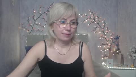 Snapshot of laurenwishy chatting on 04.23.26 Lauren online show from 04.23.26
