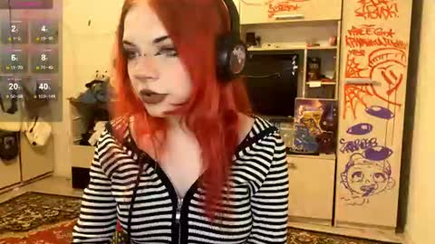 Snapshot of laurettecipro chatting on 06.25.26 Eva online show from 06.25.26