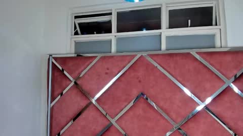 LauryJonson  online show from 03.02.25