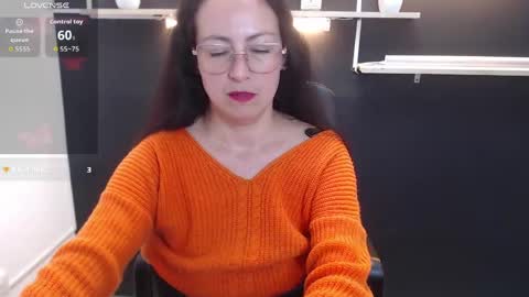 Laury  online show from 04.15.26