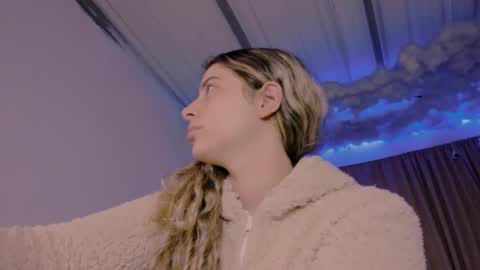 Lauu G online show from 03.01.25