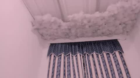 Lauu G online show from 10.08.25