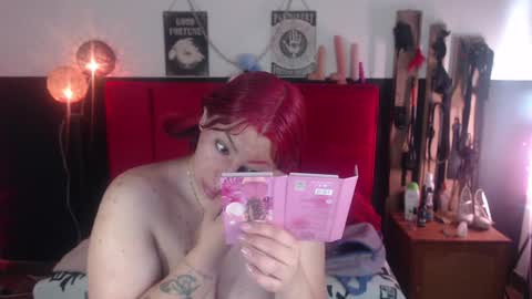 Snapshot of lava_vulcain chatting on 01.04.25 Lava Vulcain online show from 01.04.25