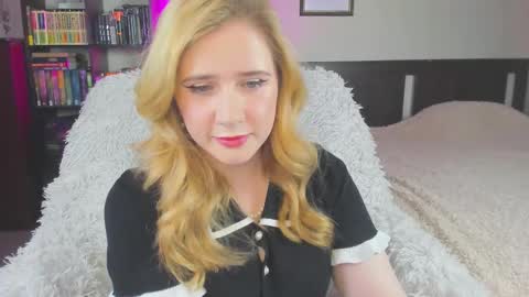 Snapshot of lavender_tender chatting on 09.10.25 Lav online show from 09.10.25