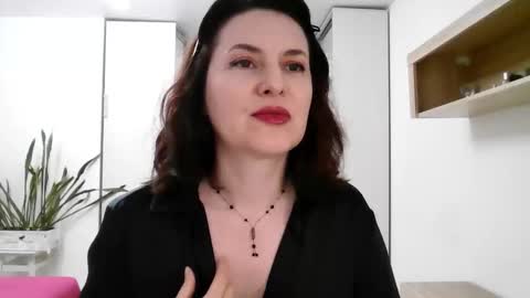 Diana  online show from 10.15.25