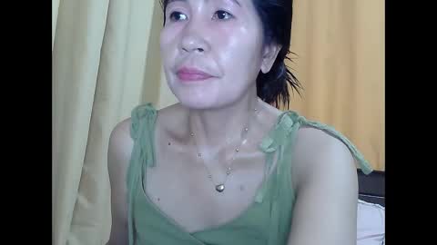 lavine1983 online show from 10.13.25