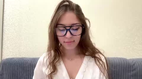 Snapshot of lavonebotten chatting on 07.06.26 Elina online show from 07.06.26