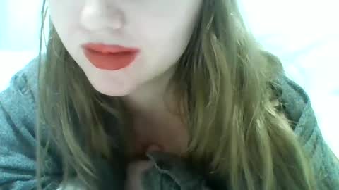 layannalea online show from 12.04.24