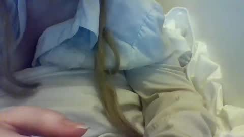 layannalea online show from 10.20.25