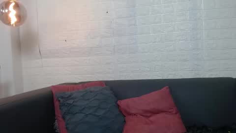 Layla online show from 02.17.25