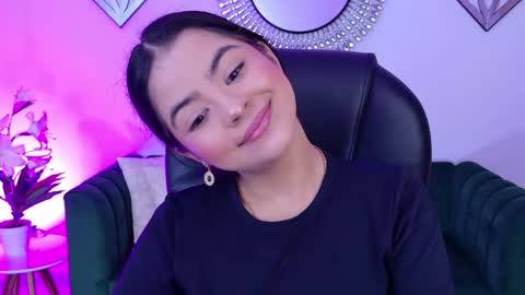 Layla Breezee online show from 04.18.26