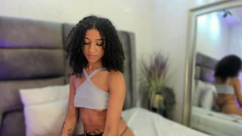 Snapshot of layla_clarke chatting on 03.05.25 layla_clarke online show from 03.05.25