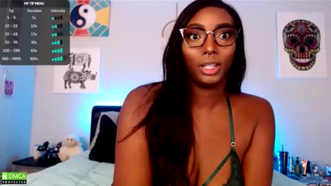 Snapshot of laylaariana69 chatting on 02.27.26 LaylaAriana online show from 02.27.26