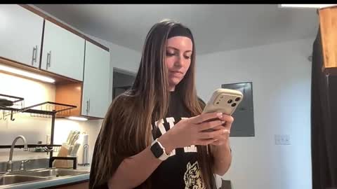 Snapshot of laylahlaylah1 chatting on 11.20.25 laylahlaylah1 online show from 11.20.25