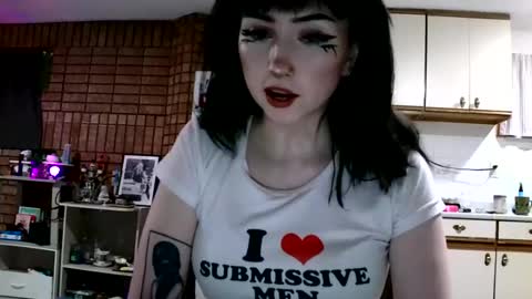 Layla Kills online show from 03.09.25