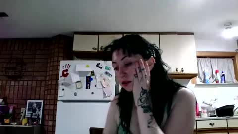 Layla Kills online show from 10.25.25