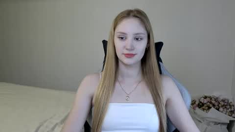 Snapshot of laylapretty001 chatting on 02.19.25 LaylaPretty001 online show from 02.19.25