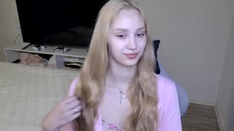 LaylaPretty001 online show from 04.28.26