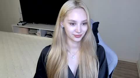LaylaPretty001 online show from 07.06.26