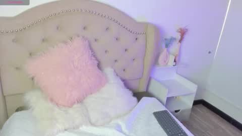 LAYLA online show from 10.13.25