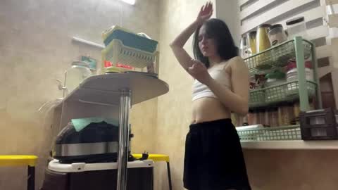 Snapshot of laylawintz chatting on 03.27.26 Luna online show from 03.27.26