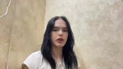 Snapshot of laylawintz chatting on 03.30.26 Luna online show from 03.30.26