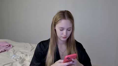 Laylla001 online show from 12.04.24