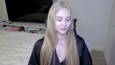 Laylla001 online show from 04.08.26