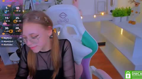 layriantavee online show from 01.10.25