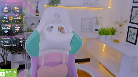 layriantavee online show from 01.29.25