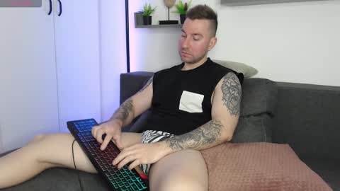 Laz online show from 09.28.25