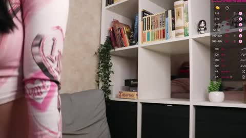 Lisa online show from 09.17.25